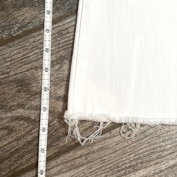 Madewell Cali Demi-Boot Jeans White Distressed Womens 27 NWOT Raw hem Cropped - Picture 7 of 15